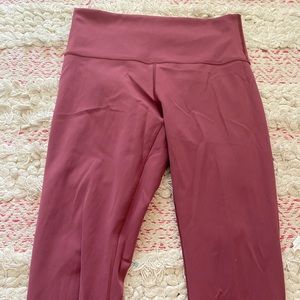 COPY - Lululemon wunder under leggings size 8!